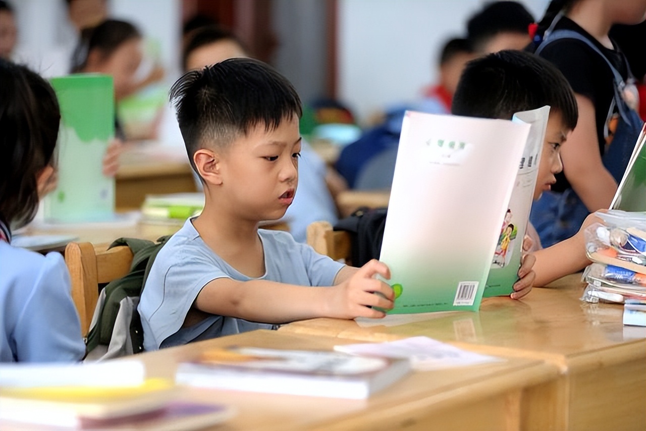 如何快速教孩子快速背古诗,怎样有效快速教孩子背古诗