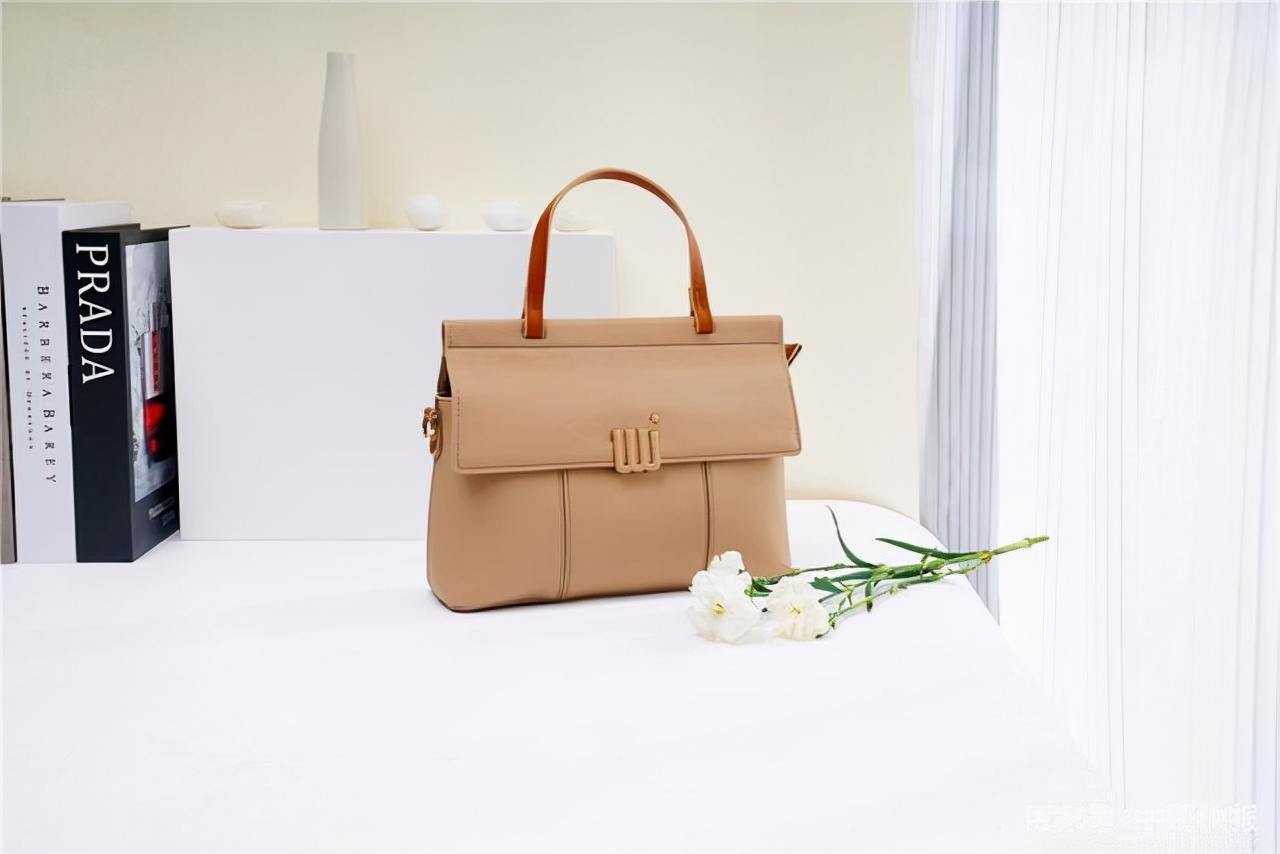 唯聚时代包包几线品牌,唯聚时代365天换新包靠谱吗