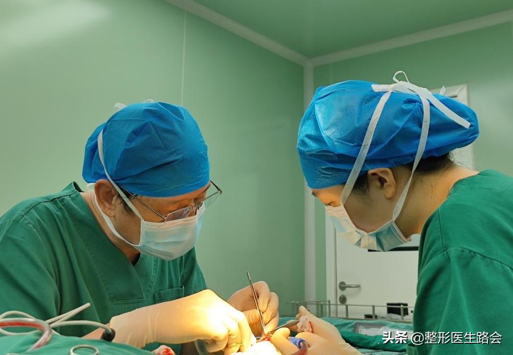 全脸整形记录恢复过程,女孩整形全过程