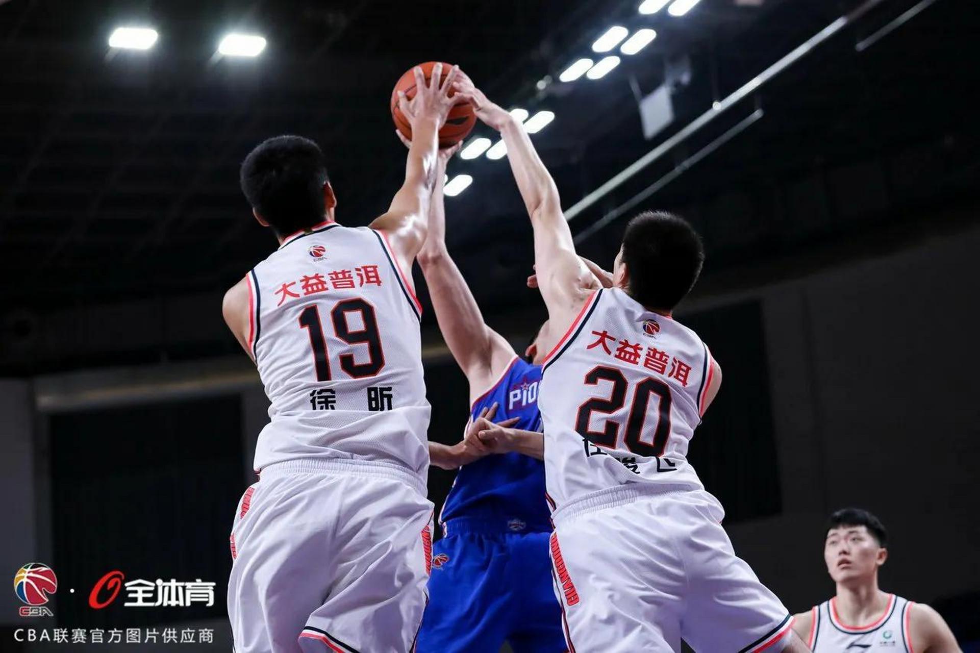 姚明cba各项数据纪录,cba总决赛姚明51分21篮板