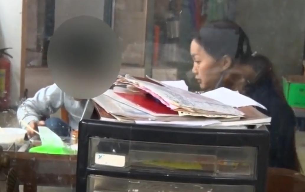 39岁大叔和19岁女生相恋7年,19岁少女一见钟情离婚大叔