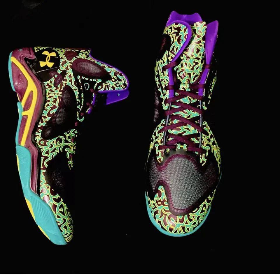 安德玛篮球鞋库里4冠军归来,安德玛库里绝版球鞋