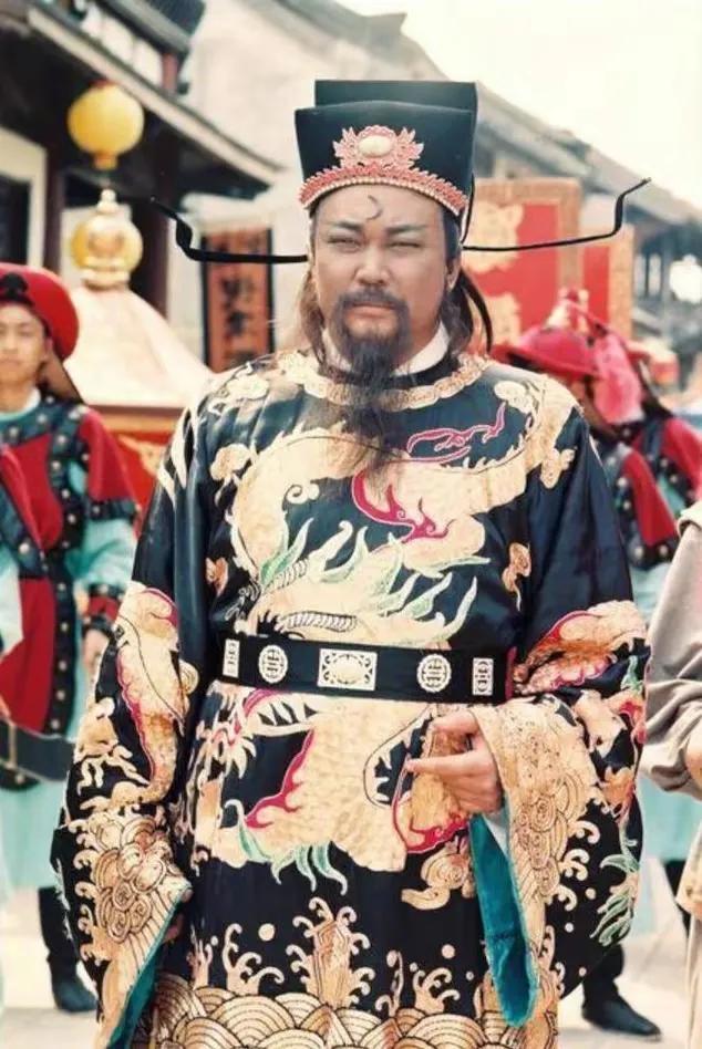 真假包公中展昭遇见假包拯公孙策,包青天之七侠五义公孙策与展昭