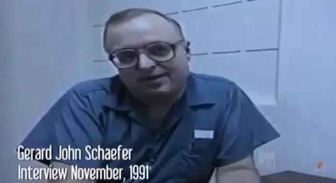 恶魔树绞刑案，迷恋女人*裤内**...