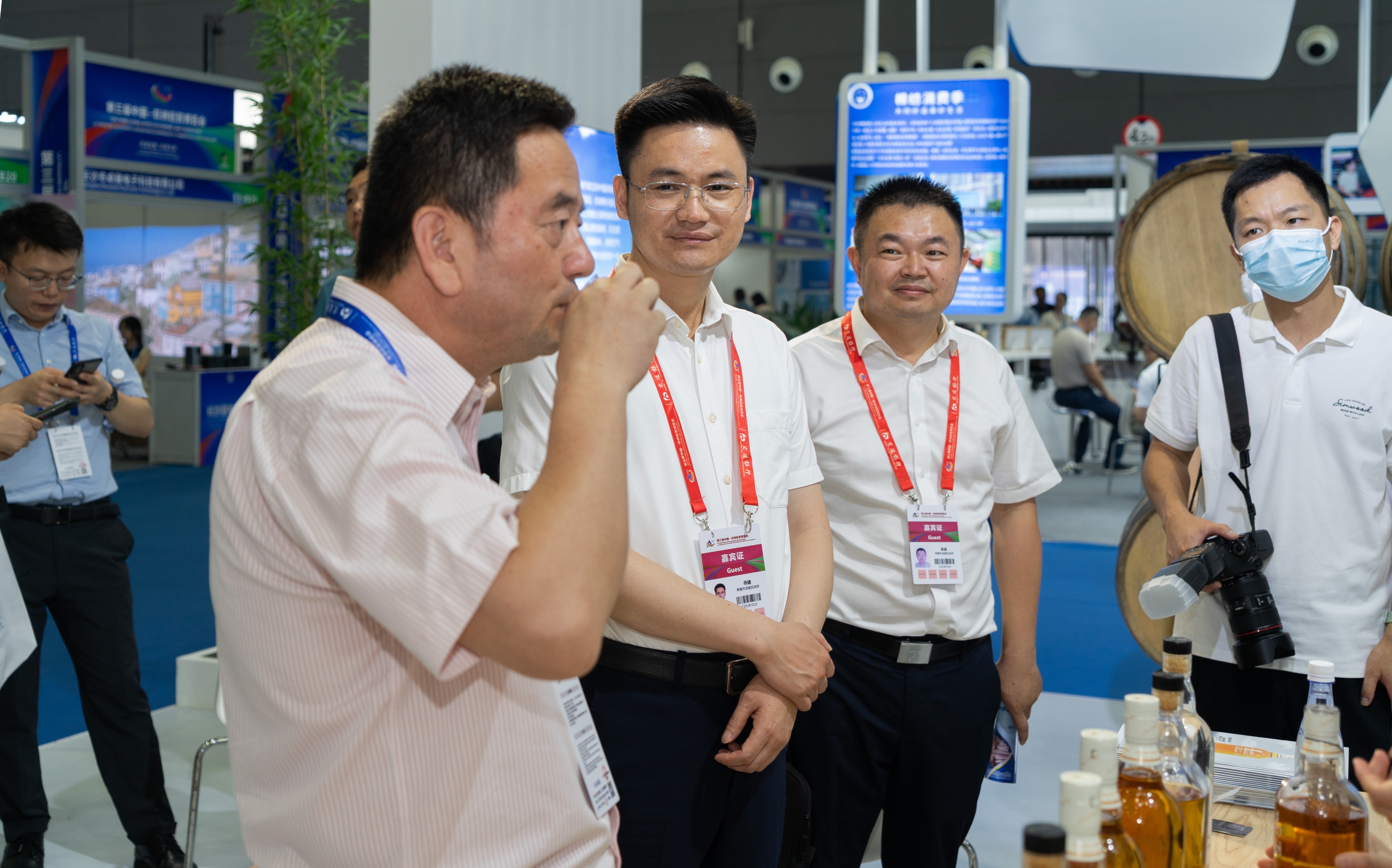 共谋发展共创未来座谈会,共谋合作发展携手共创未来