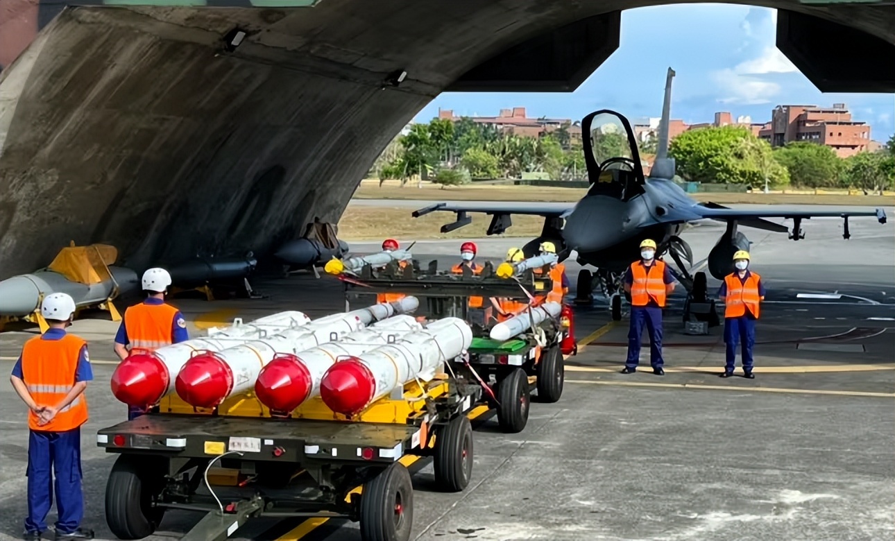 有内幕！美国打造台湾“*药弹**库”，日菲都拒绝，*进党民**竟全盘接受