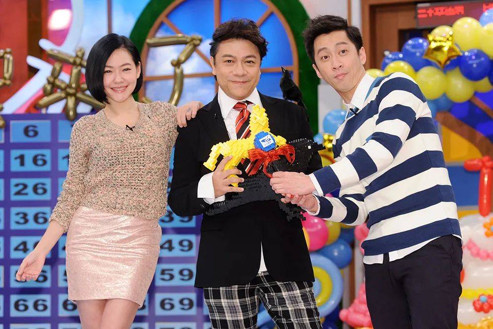 小s年轻的时候和现在对比,小s颜值巅峰到底多强