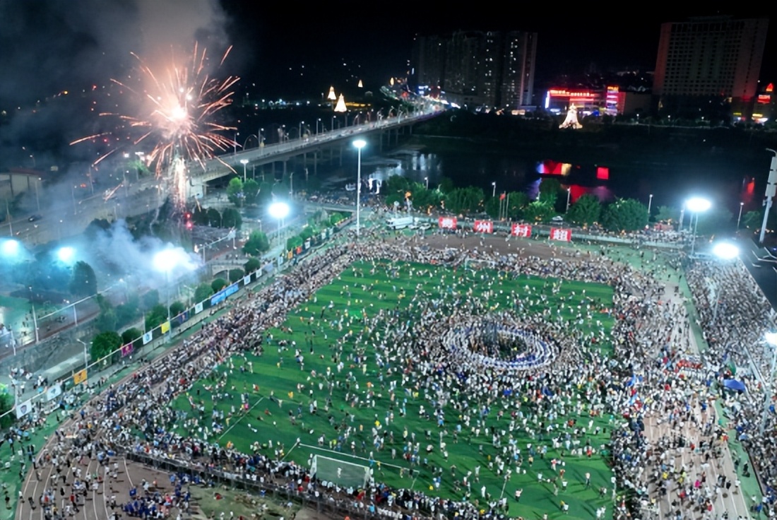 十大最漂亮的足球宝贝,十大最美丽的足球宝贝