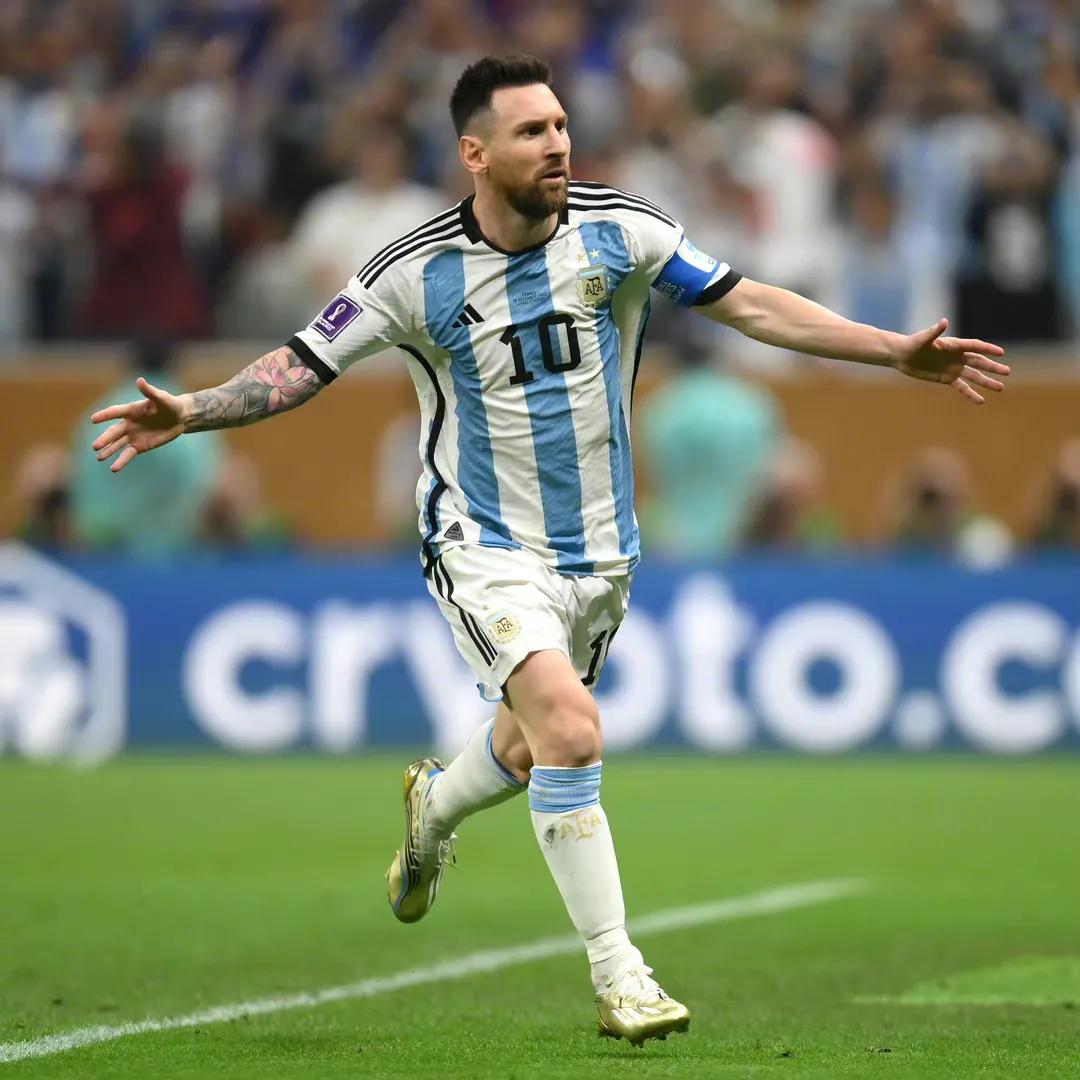 梅西终圆梦捧起大力神杯,梅西圆梦世界杯颁奖全程