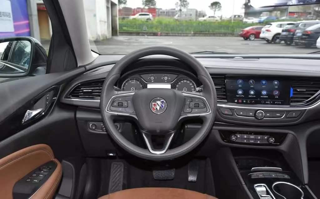 别克君威为啥这么便宜,别克君威和凡尔赛哪个值得买