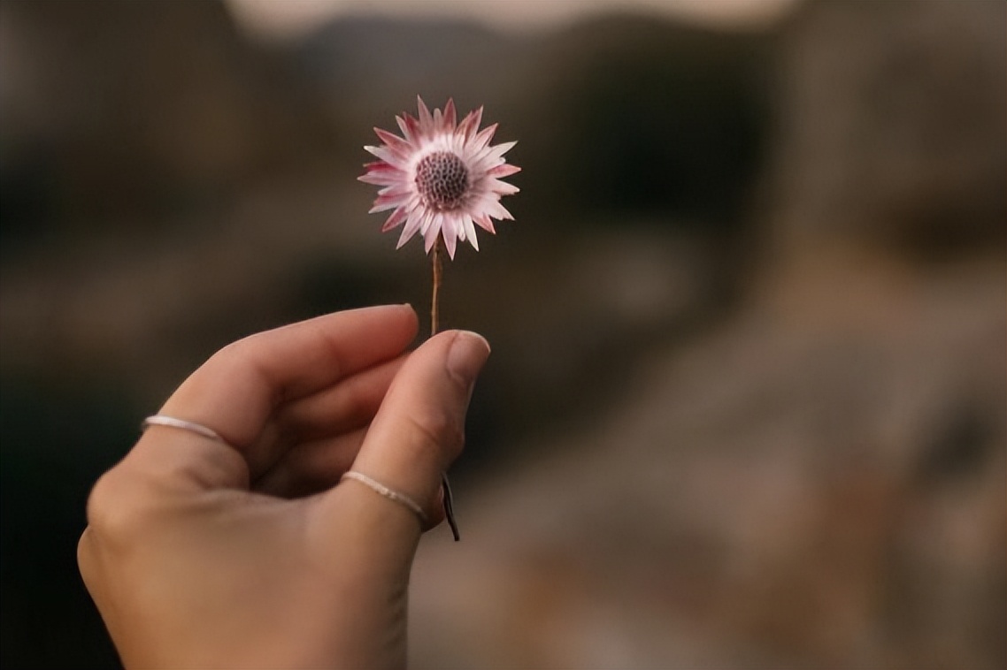 人到60岁出现这3种征兆,人过60岁这7种人不仅命好福气也大