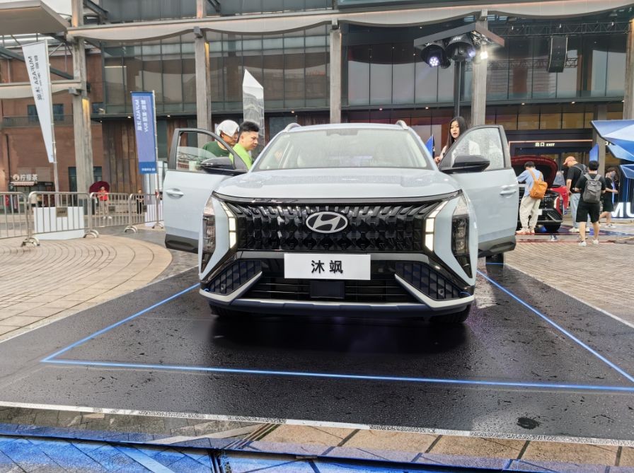 北京现代沐飒两室一厅落地价,沐飒现代豪华版今天最新落地价