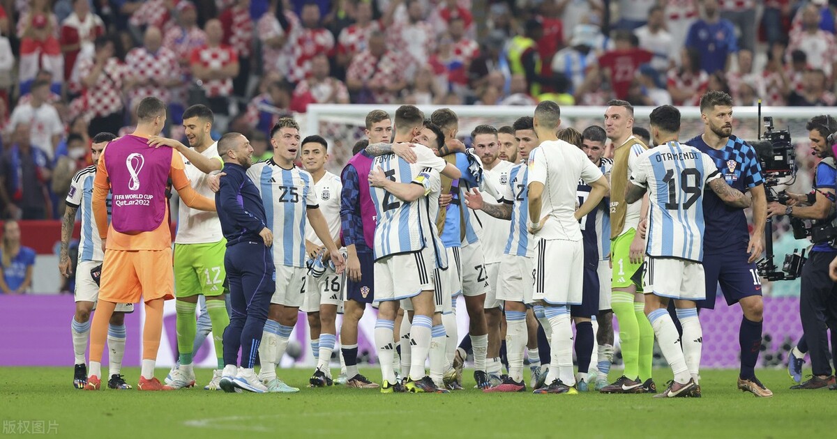 马齐尼亚克世界杯执法了哪几场,世界杯决赛主裁判马齐尼亚克表现