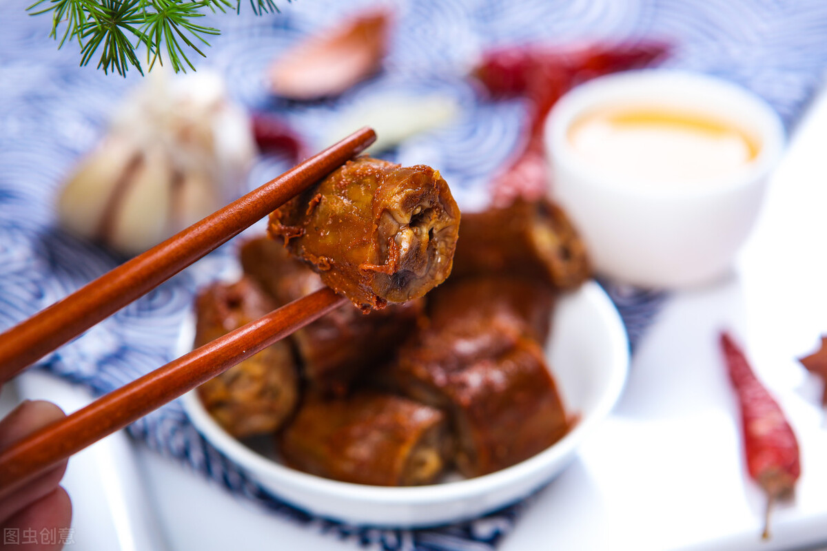 重庆学卤鸭脖技术到哪里学的正宗,深圳绝味鸭脖技术培训机构