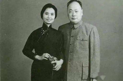 1972年陈毅追悼会，袁世凯表侄敬献一副挽联，主席：给他安排工作