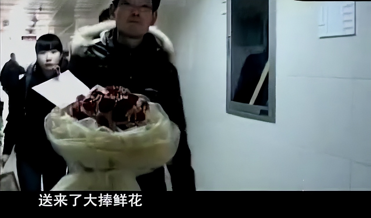 女子因为火灾毁容,女子因火灾而毁容