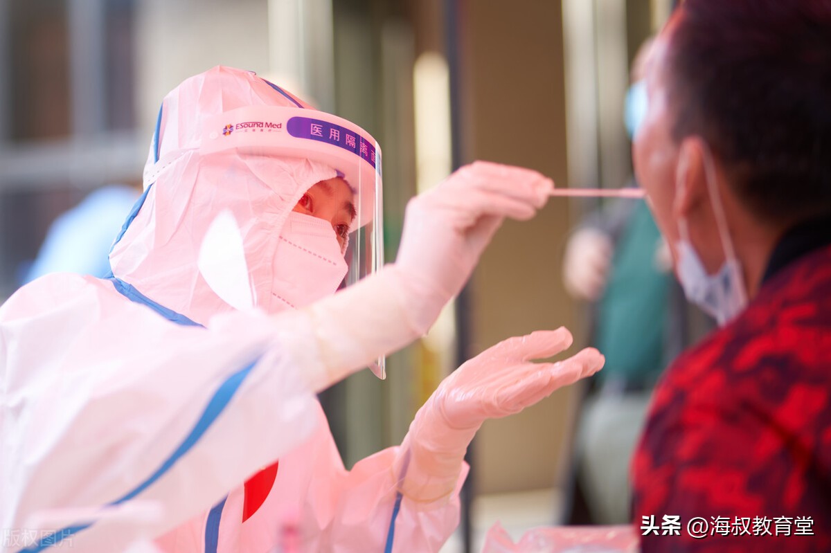 会宁高中生卖油饼被退学,甘肃一家长送油饼被退学