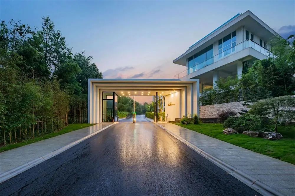 莫干山lv恒温泳池度假村,莫干山lv悬空度假村