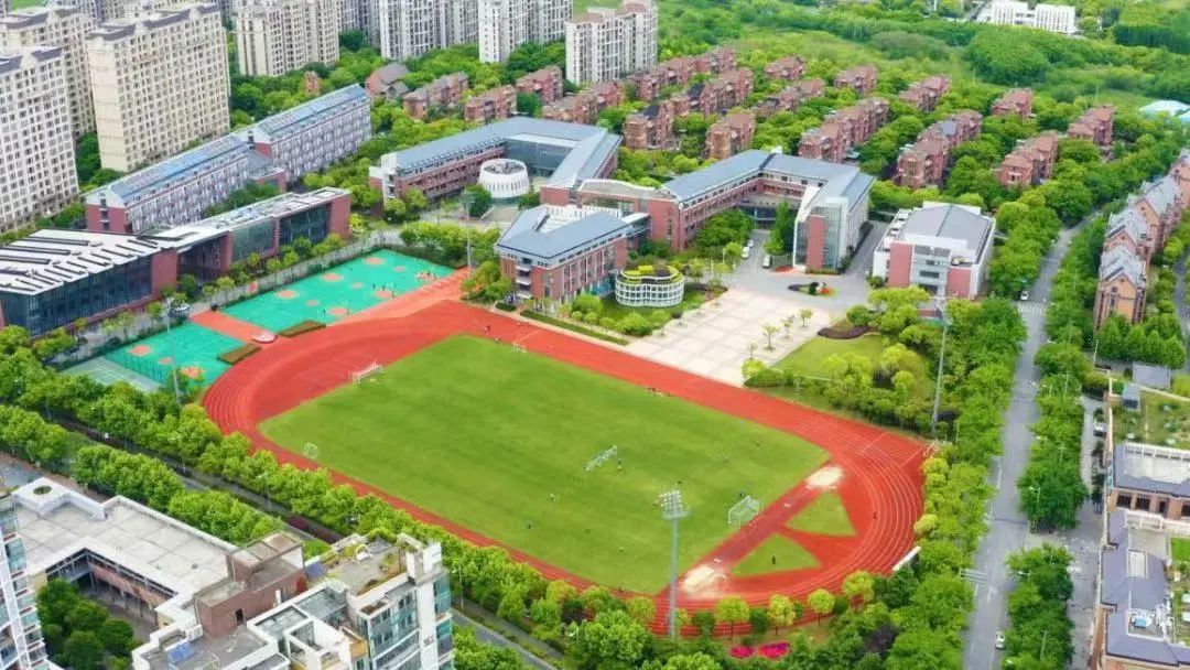 新江湾小学丶初中丶高中简介和校园实景照片！学校对口小区一栏