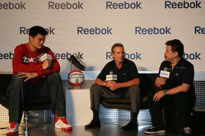 姚明为什么没有签约耐克,姚明当年为什么拒绝湖人