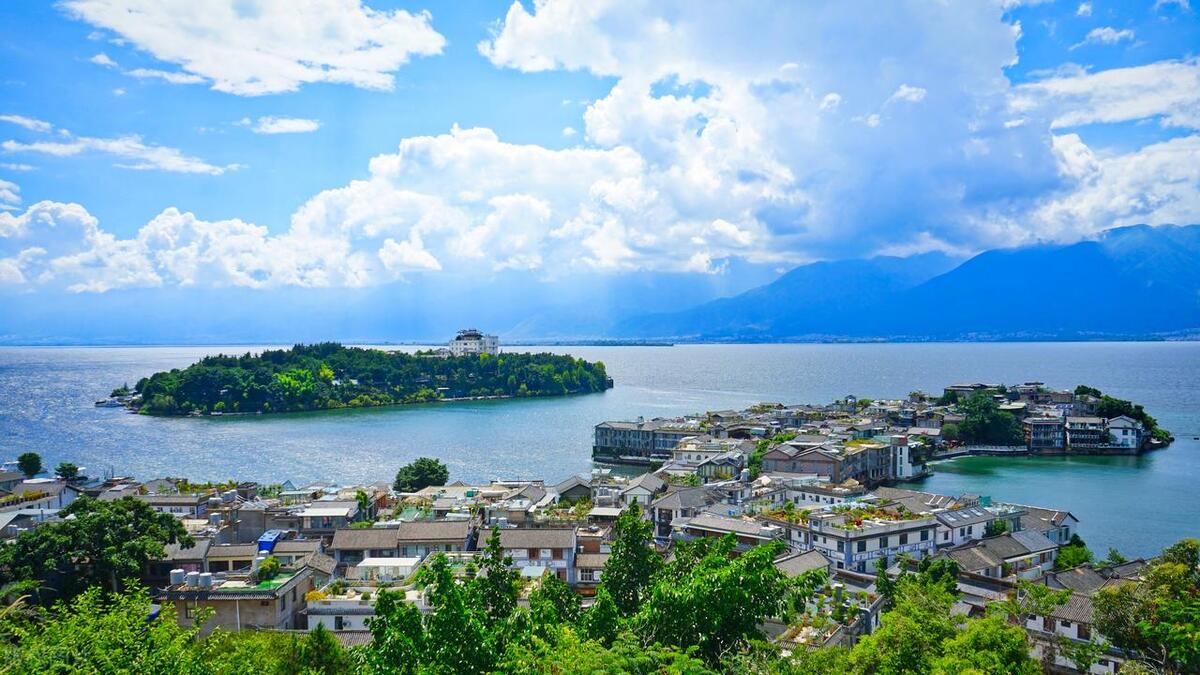 暑假想去云南旅游怎么避开高峰期,暑假带家人孩子去云南旅游线路