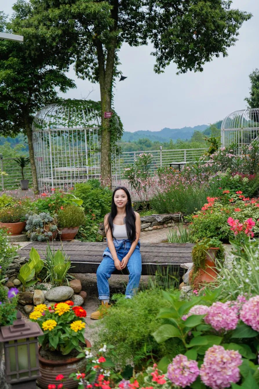 躲进山里民宿,躲在深山老林的民宿