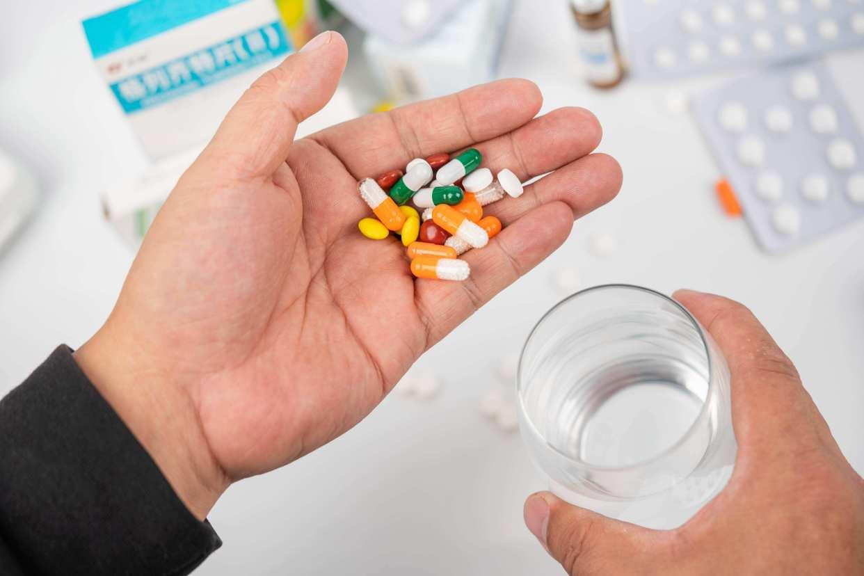 新冠感染吃布洛芬，需要注意什么？哪些人不能吃？一文讲清