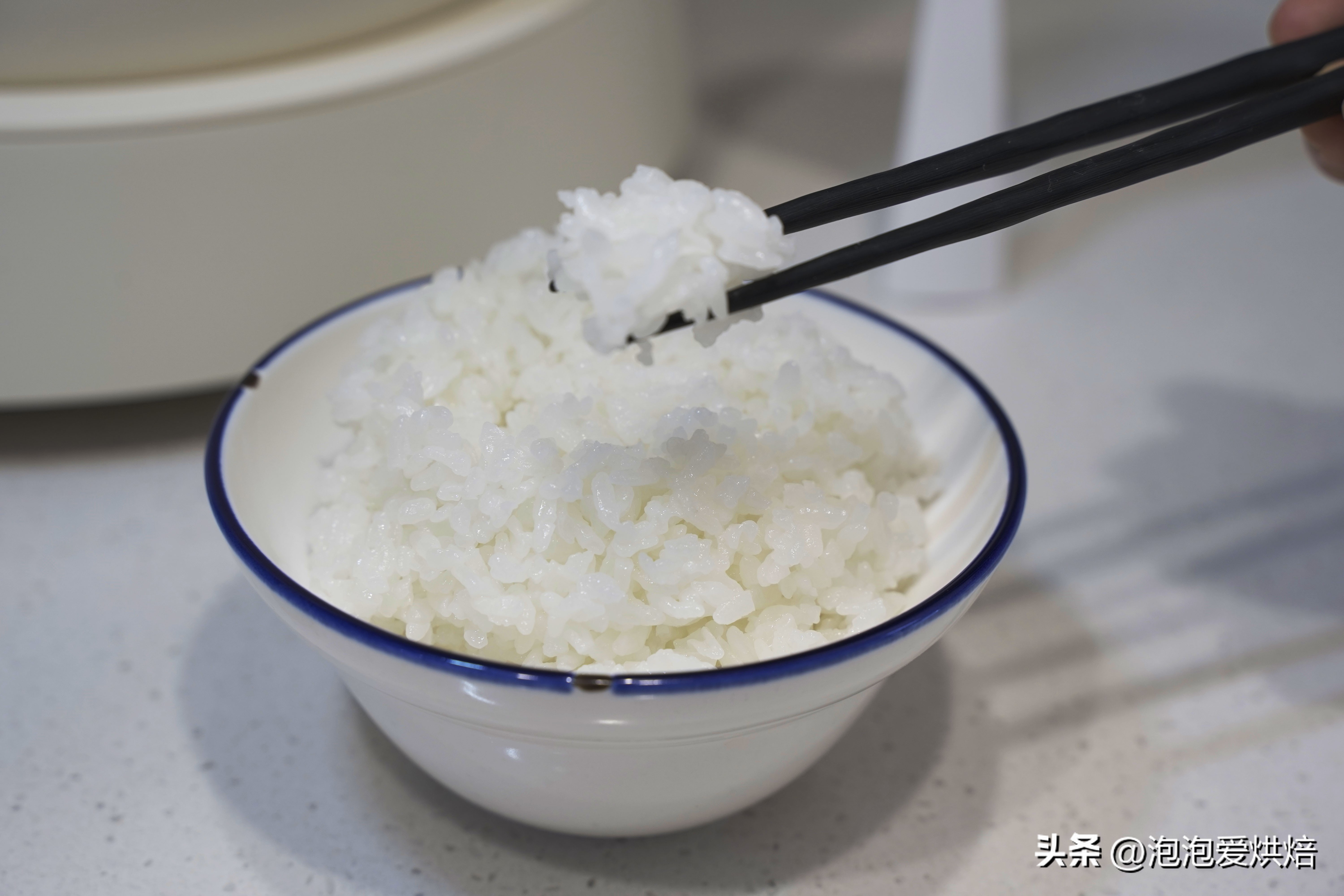 减脂期不能吃米饭？错！蓝宝蒸汽米汤电饭煲，一键实现低糖低热量