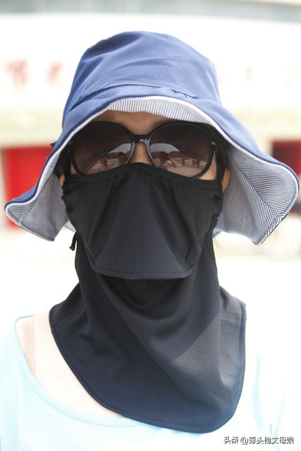 皮肤晒伤涂什么药,太阳晒伤皮肤红痛