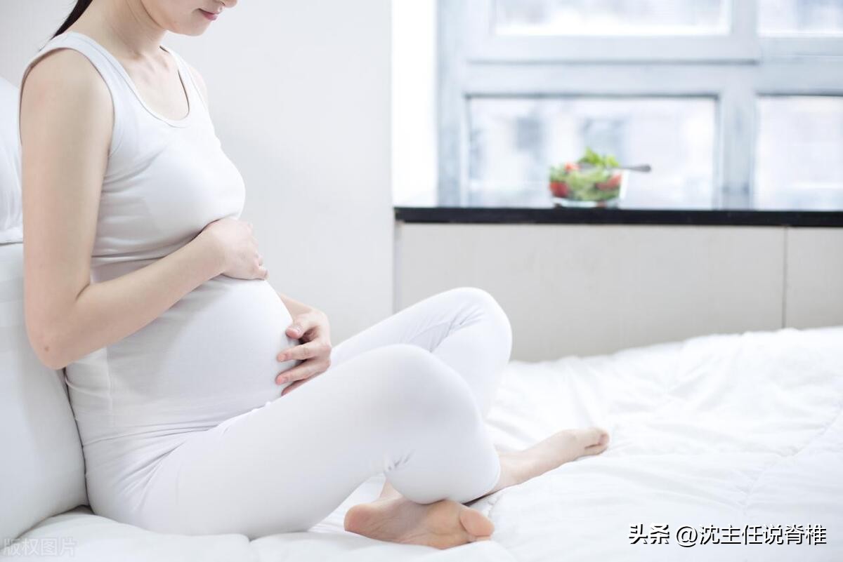 右臀部一跳一跳的疼痛是什么原因,怀孕臀部疼痛是什么原因引起的