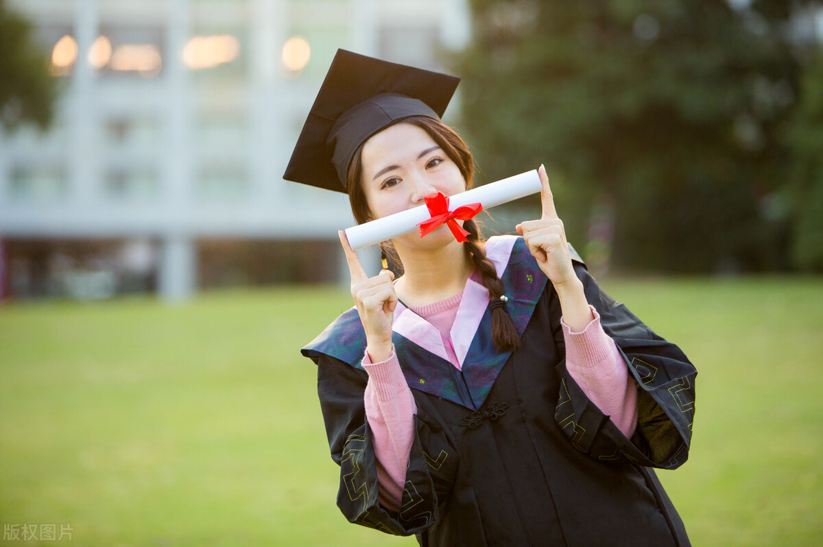 公务员考试适合什么样的人考,报考公务员怎么样报容易考上