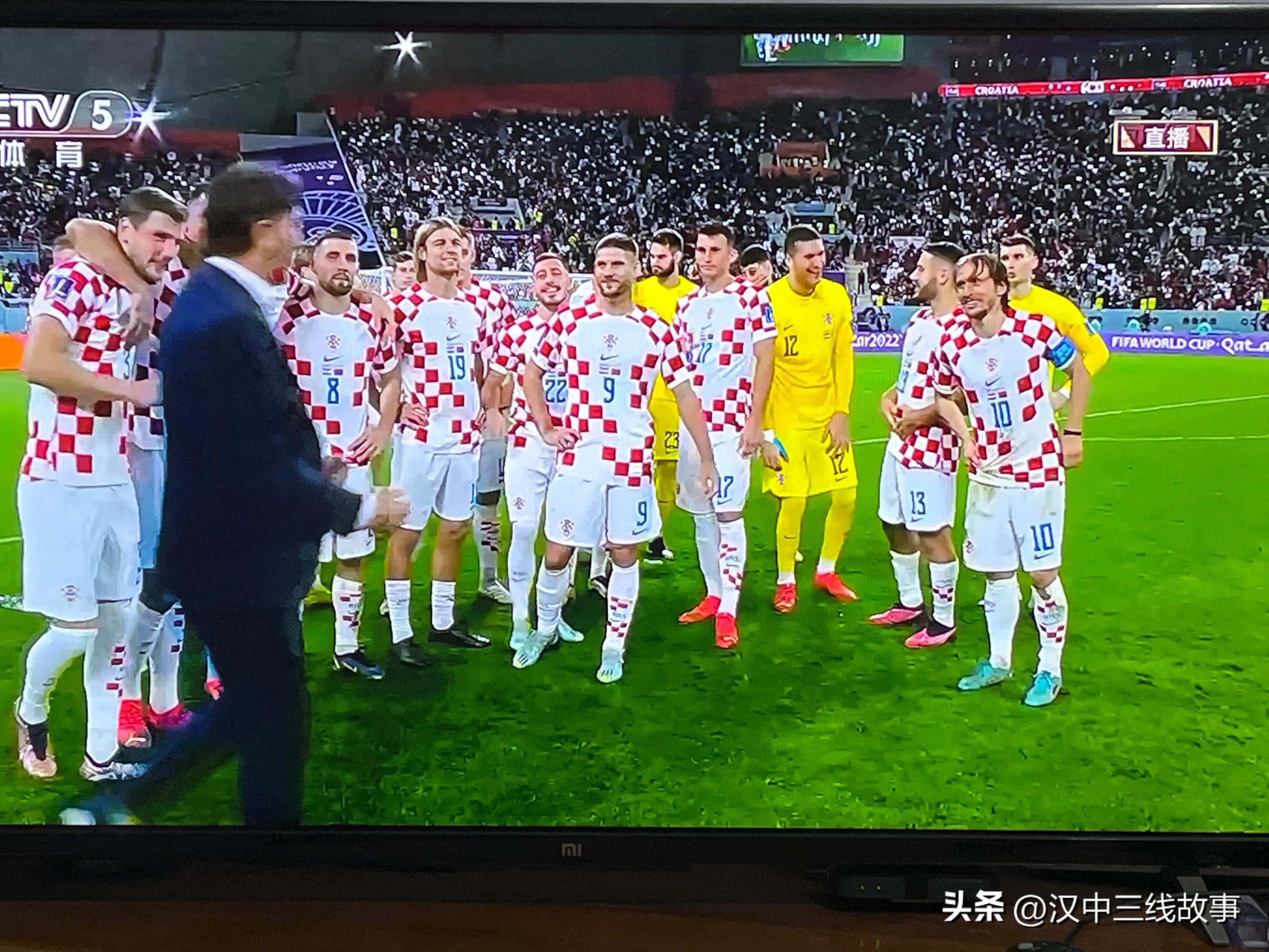 卡塔尔世界杯时评作文,2022年卡塔尔世界杯作文结尾