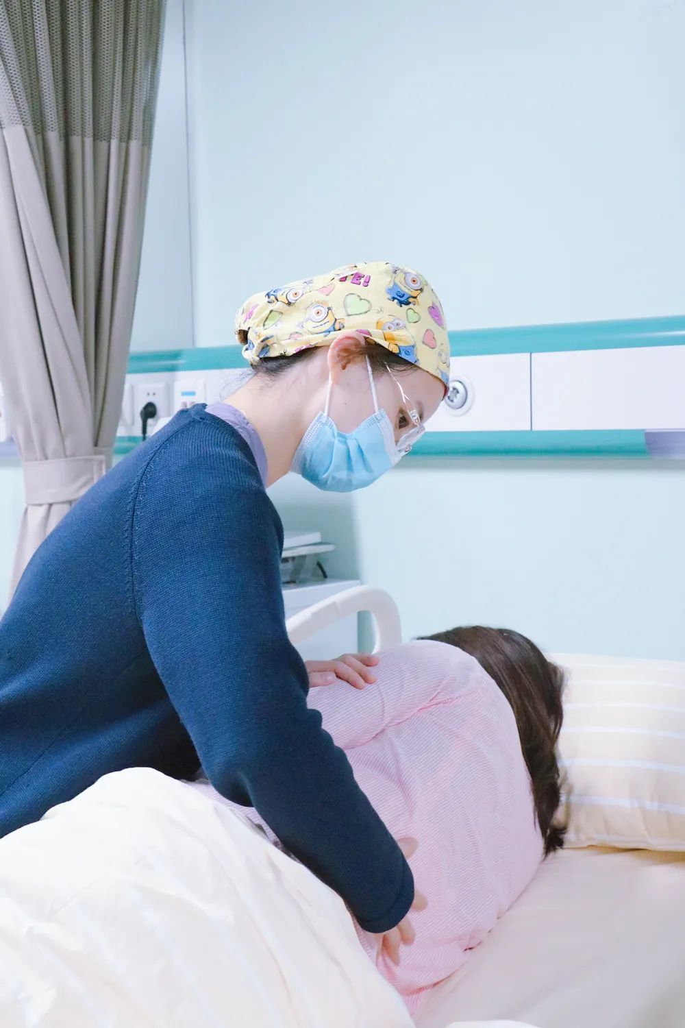 打无痛分娩了以后为什么会腰疼,无痛分娩会导致产后腰疼吗