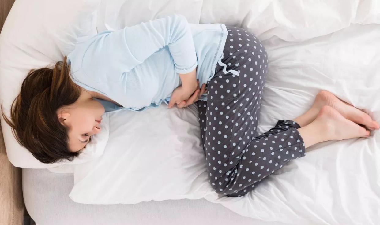 29岁长斑黑眼圈怎么回事,黑眼圈严重长斑是哪里出问题