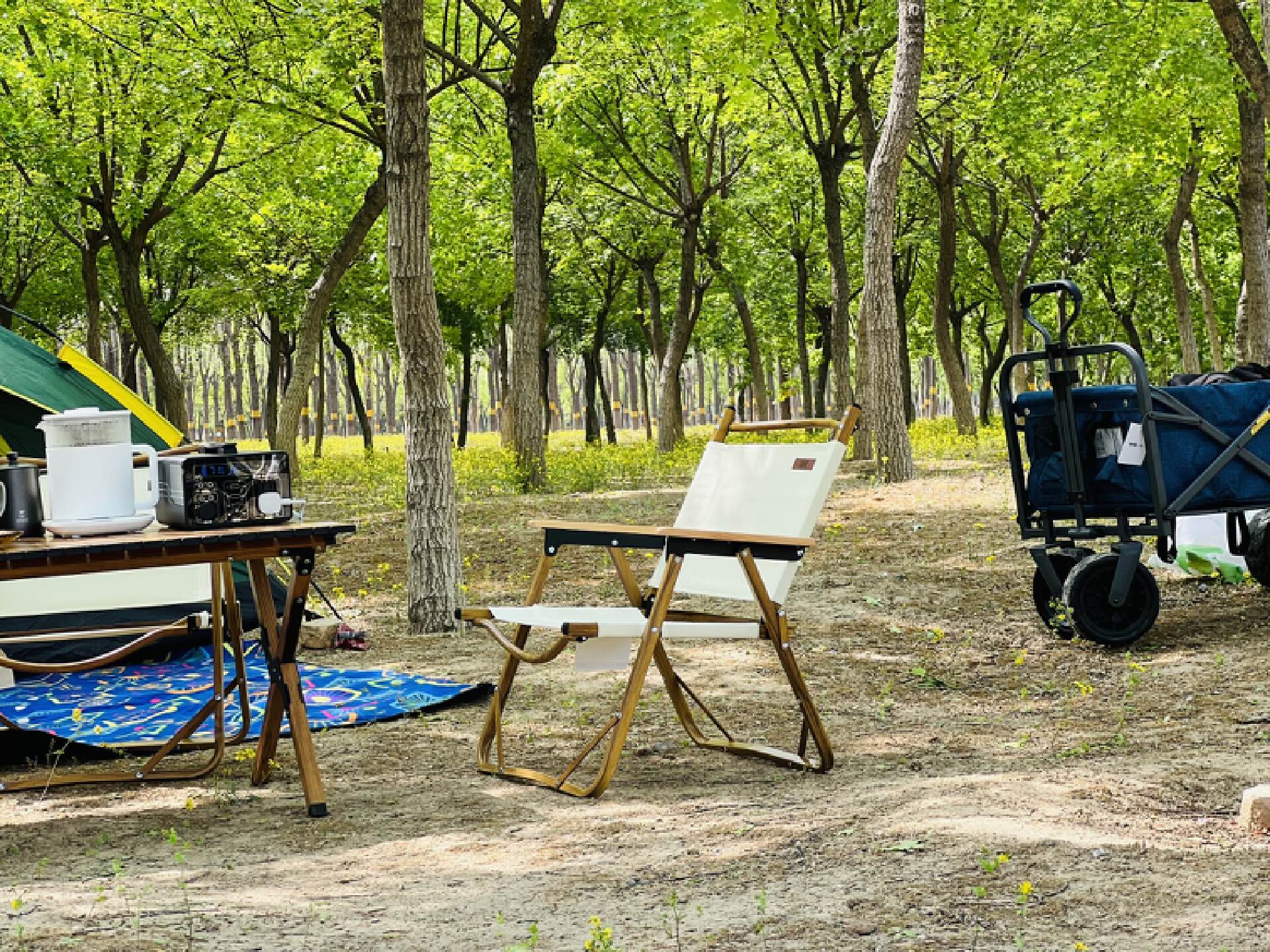 露营装备之桌椅怎么选？亲测蛋卷桌和克米特椅实用轻便好收纳