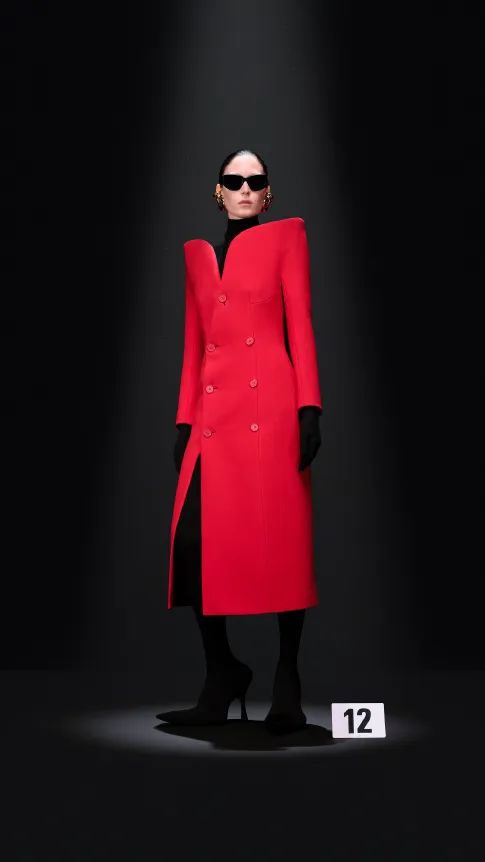 全球奢侈品眼镜集团,奢侈品集团巨头