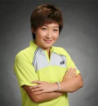 国乒女队王楠,王楠张怡宁女乒团体比赛视频