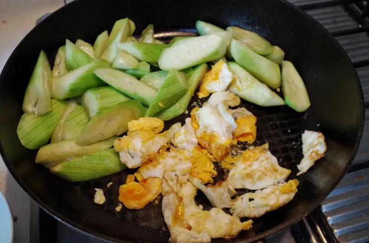 多吃时令的蔬菜可以补充什么营养,多吃应季蔬菜有益健康