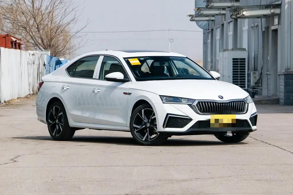 15万左右选家轿这三款性价比超高,顶配不到10万元4款轿车性价比超高