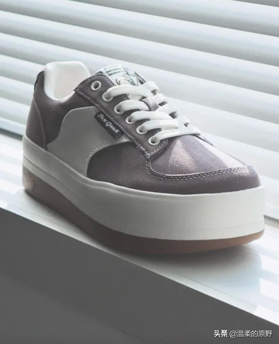 2022年潮流达人推荐这5款帆布鞋厚底鞋PoseGanch饼干鞋Excelsior