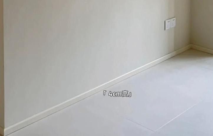 踢脚线材质怎么会是绿颜色,踢脚线材质怎么搭配