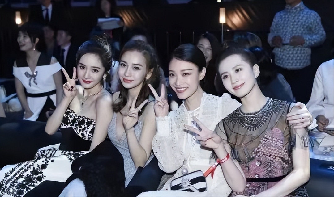 倪妮李宇春亲密照,倪妮和李宇春照片