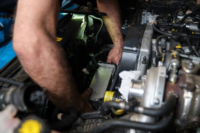 涡轮增压器中冷器的作用是什么,涡轮增压发动机中冷器