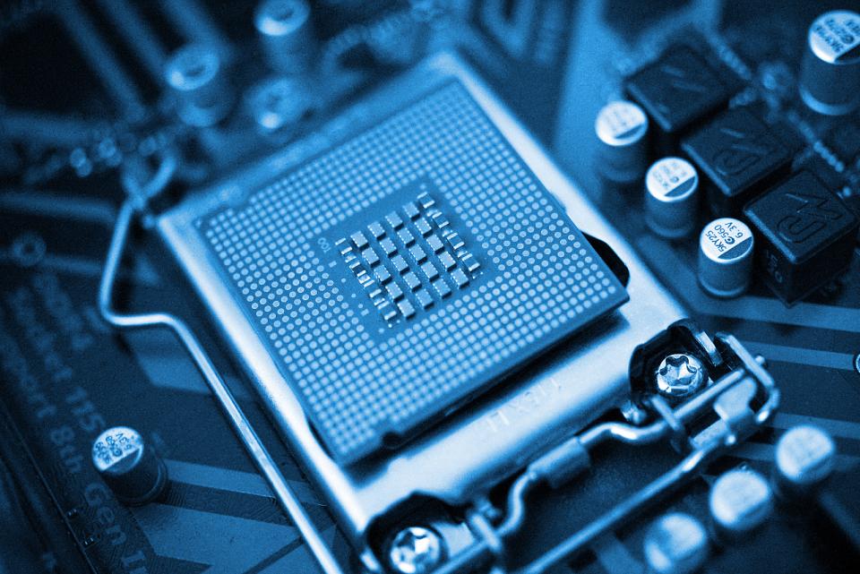 13万亿元、12万人“没了”？美企尽显颓势，外媒：断供中企的代价