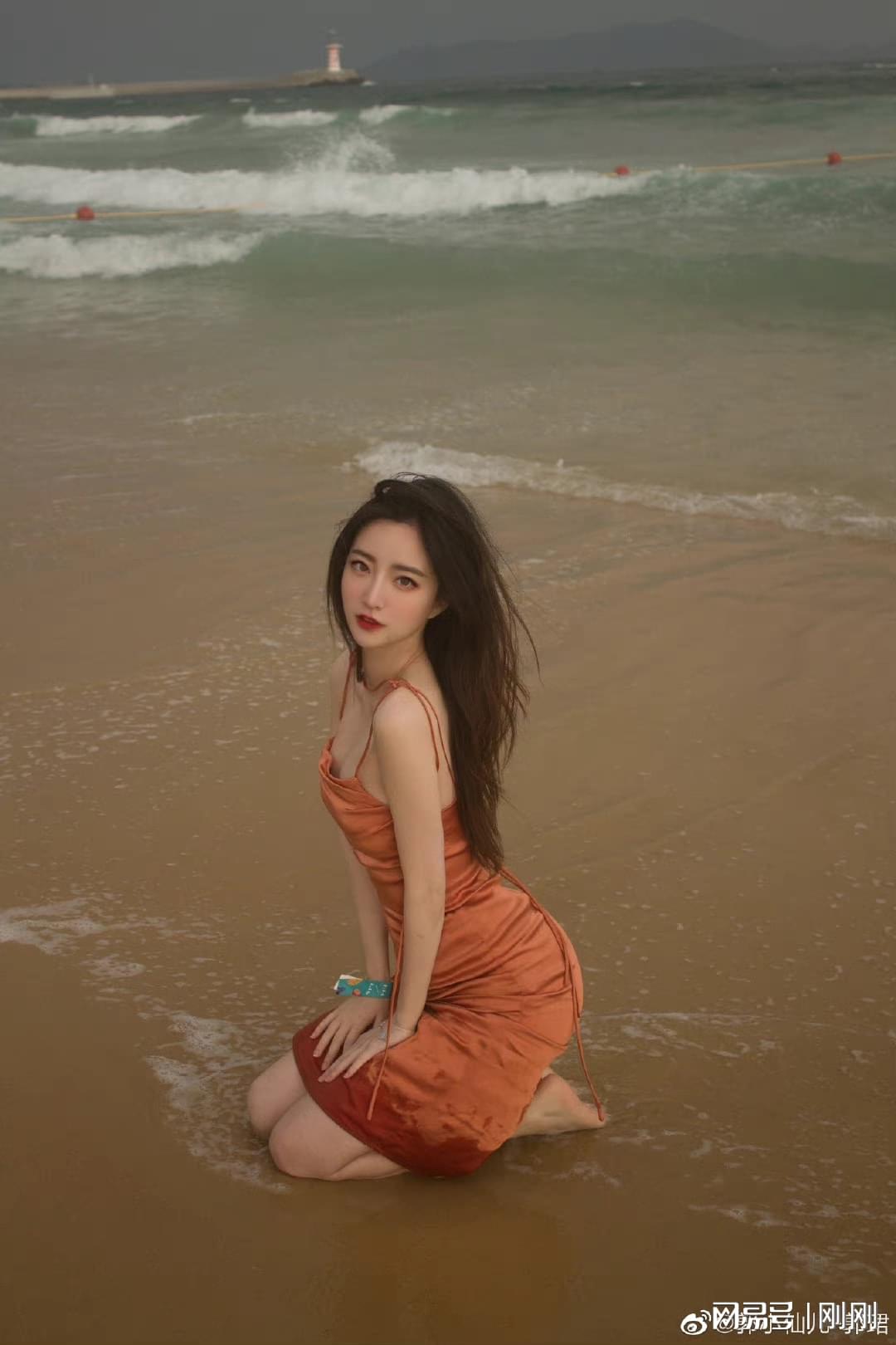 腾讯女主播郭小仙照片,腾讯体育主持人郭小仙儿