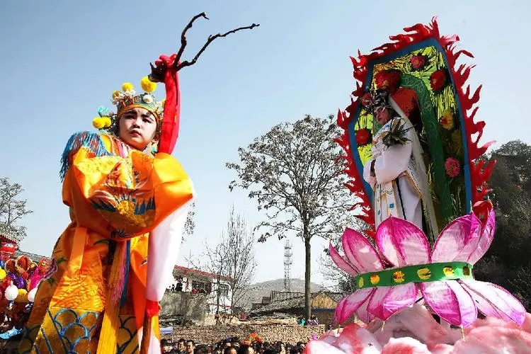 社火高跷过大年,非遗高跷过大年
