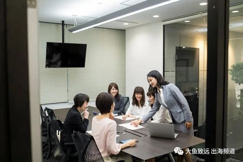 紧抓外贸电商风口从废墟中站起来的女人四年从100万到2亿笨鸟社交
