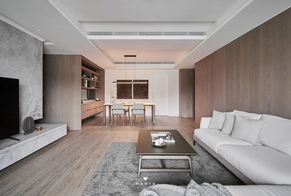 将自然质地捎进屋内，6口之家的理想共居