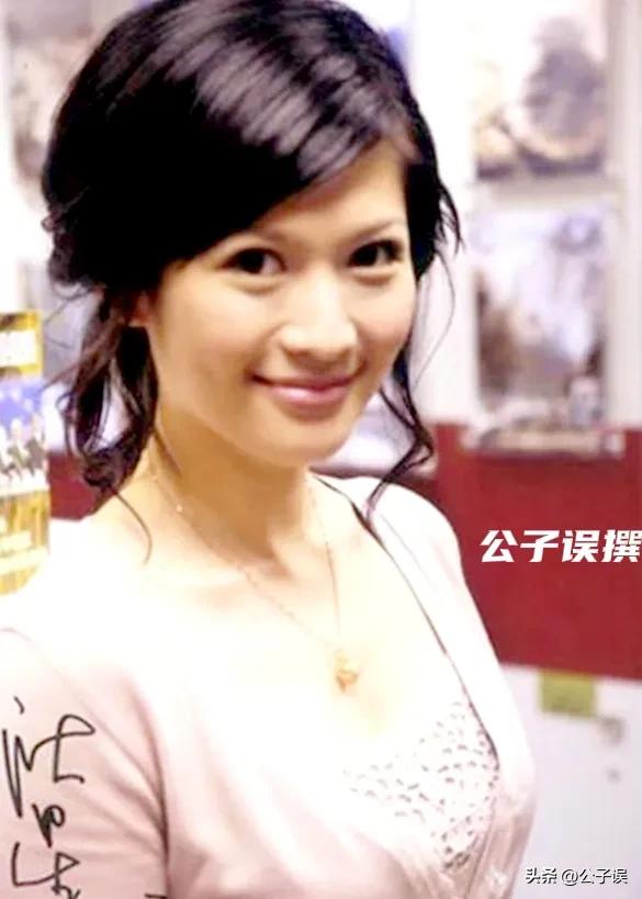 一张和冯小刚的“夜宿门”照片,彻底撕下了沈星的遮羞布