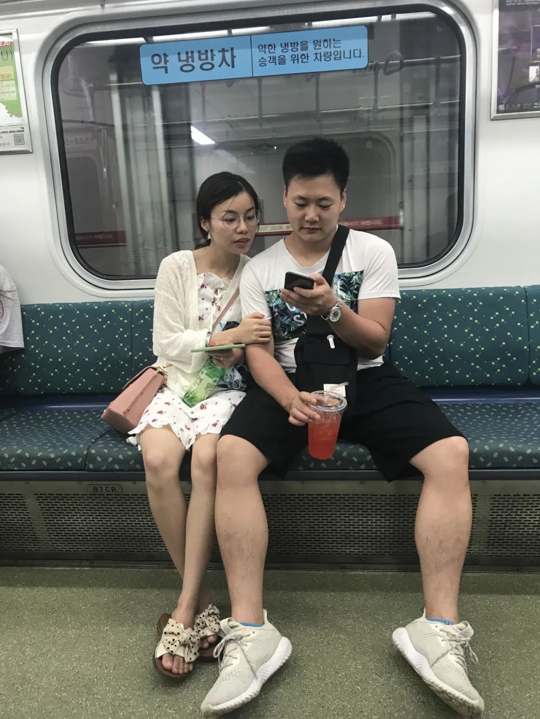 90后江江在韩国：海浪跫音，路在自己脚下